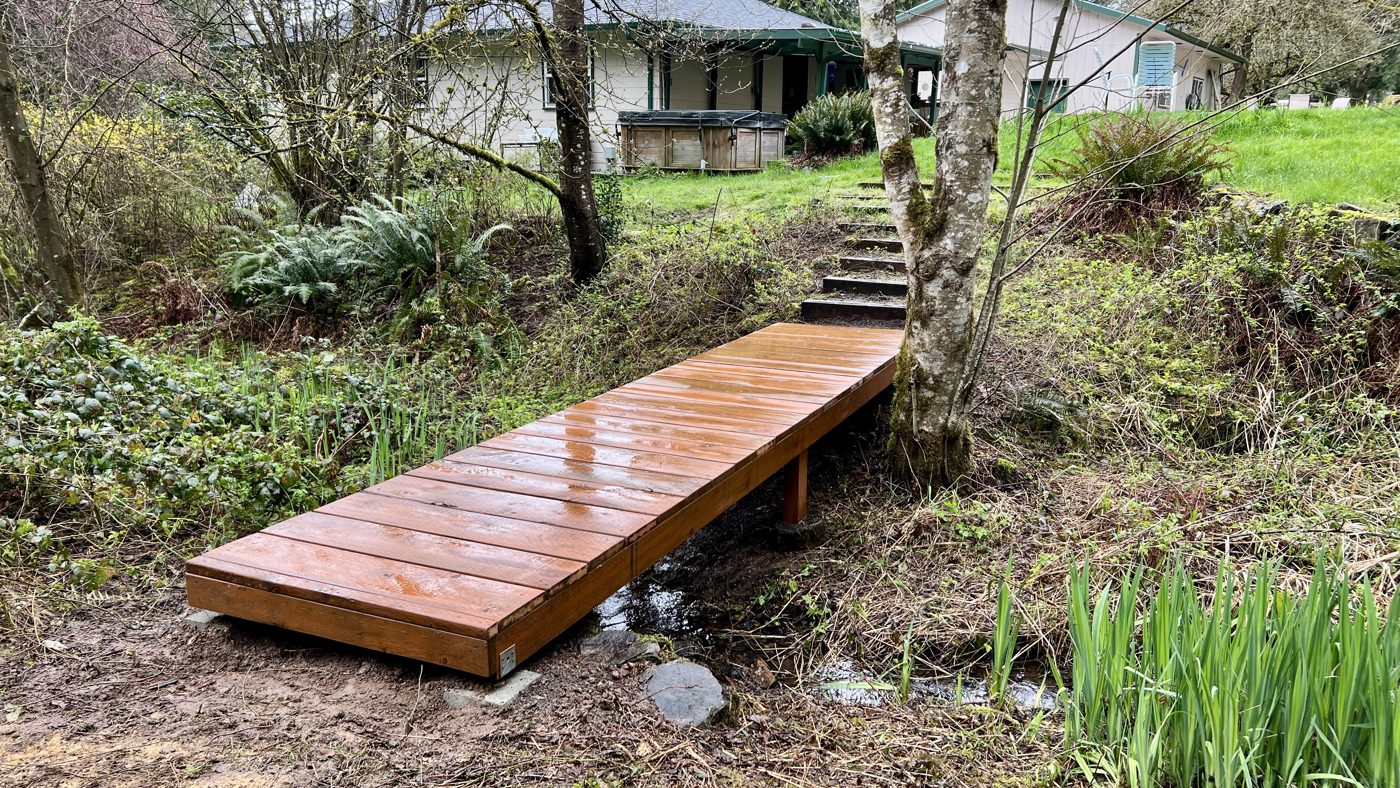 Deck and footbridge built by Gates Contractors