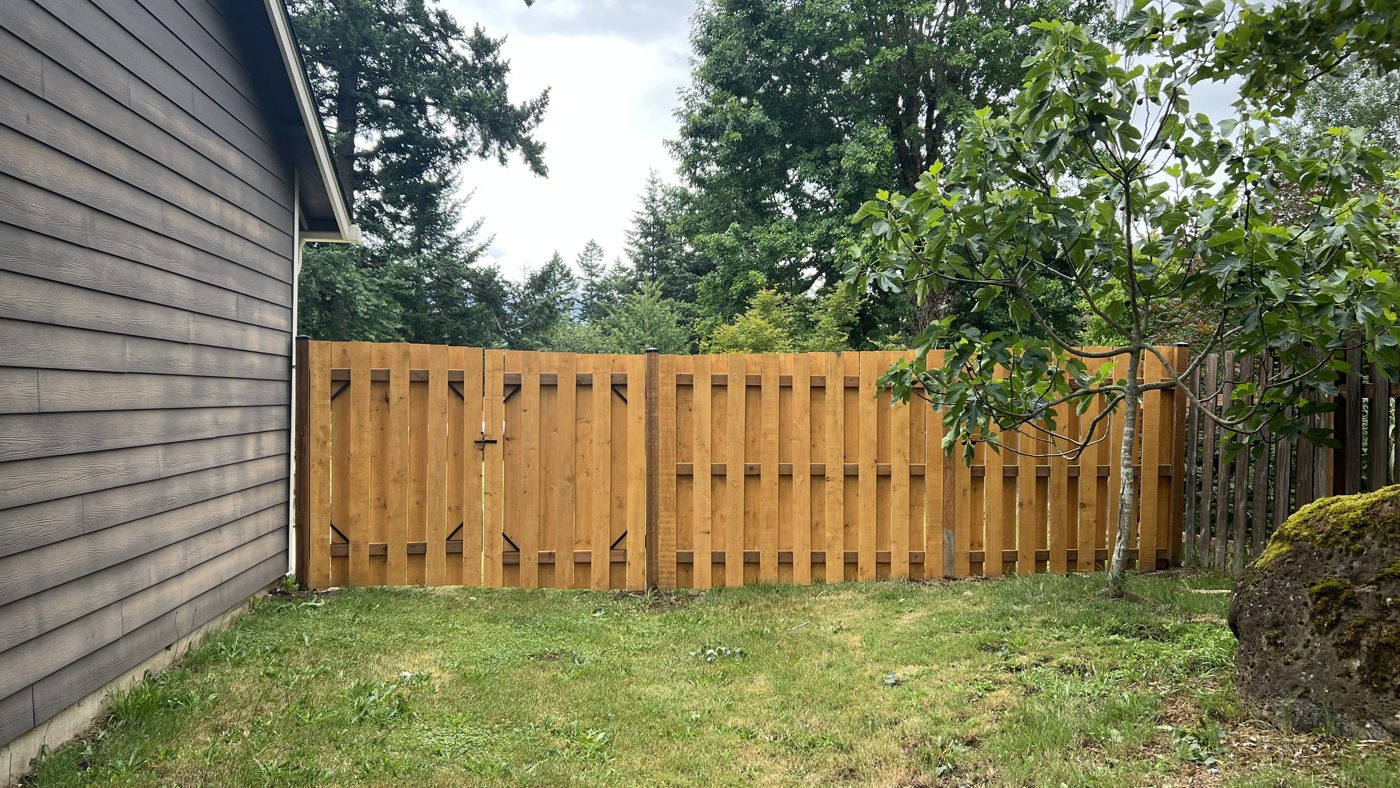 Cedar fence with gate